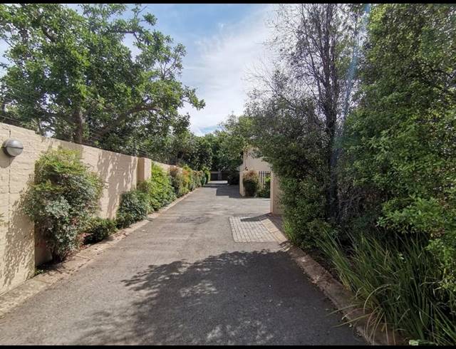 2 BEDROOM PROPERTY TO RENT IN BRYANSTON